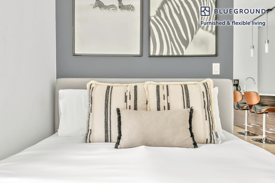 Building Photo - 201 N Garland Ct