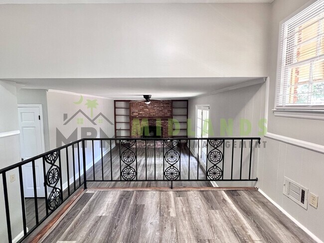 Building Photo - 300 Lydgate Dr