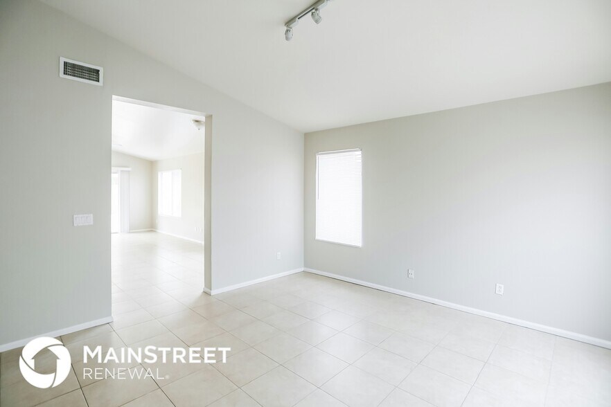 Building Photo - 10845 W Monterosa St