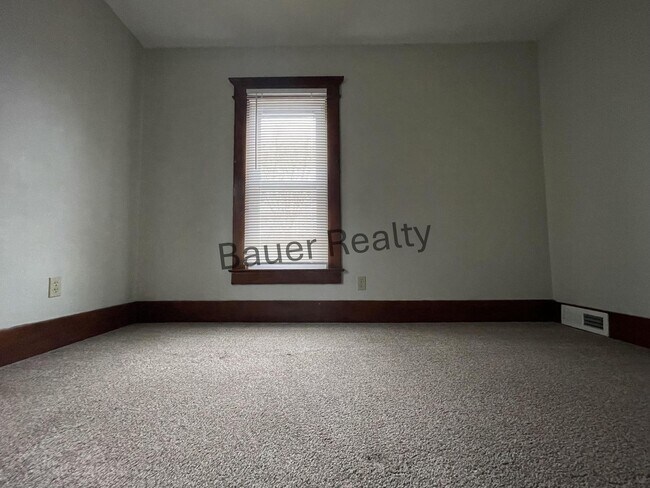 Building Photo - Two Bedroom, 1 1/2 Baths