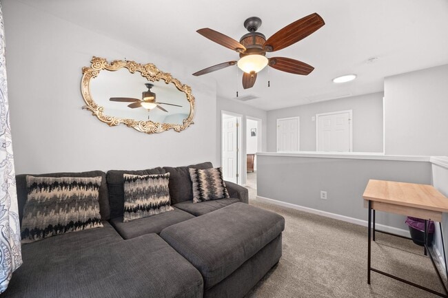 Building Photo - This immaculate 3-bed, 2.5 bath townhome in the Olde Stone Crossing community with the primary be...