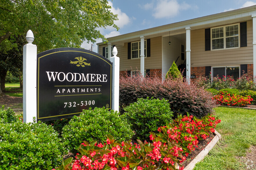 Primary Photo - Woodmere Apartments