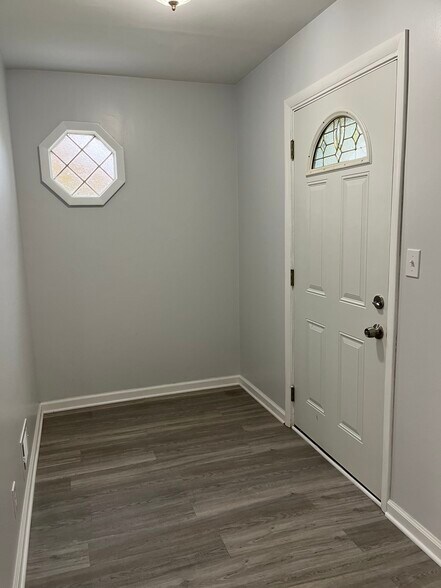 Building Photo - 1225 Stony Point Rd