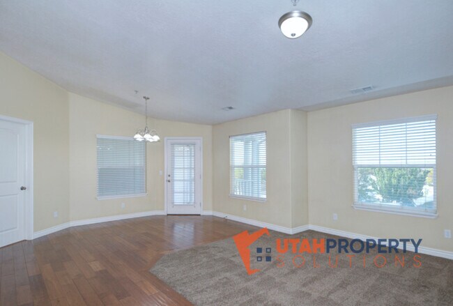 Building Photo - 11763 Currant Dr