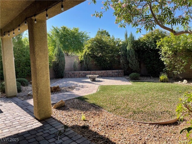 Building Photo - 3073 Hushed Sonnet Ave