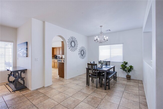 Building Photo - 29 Blue Sunrise Ave