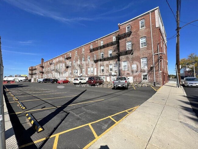 Building Photo - 1 bedroom in Boston MA 02135