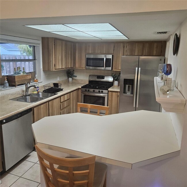 Building Photo - 11461 NW 45th Pl