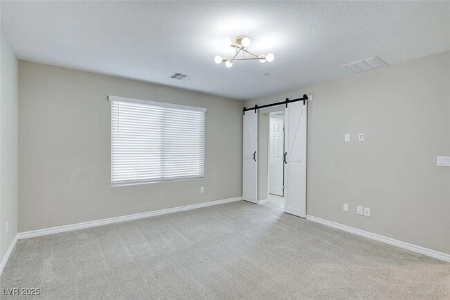 Building Photo - 932 Lotus Falls St