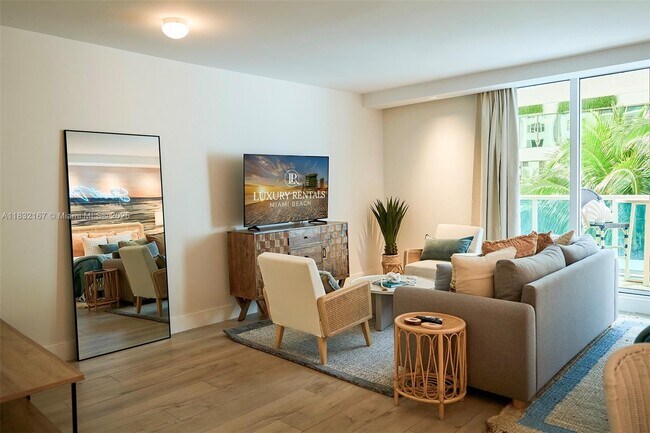 Building Photo - 2301 Collins Ave