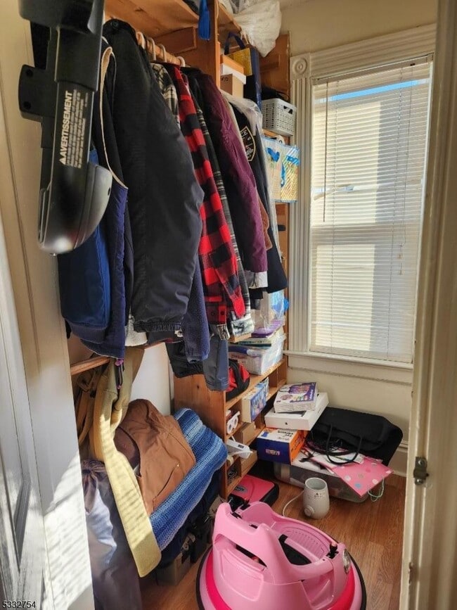 Building Photo - 17 Fairview Pl