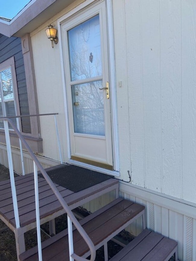 Building Photo - 3 Bed Manufactured Home Silver Springs