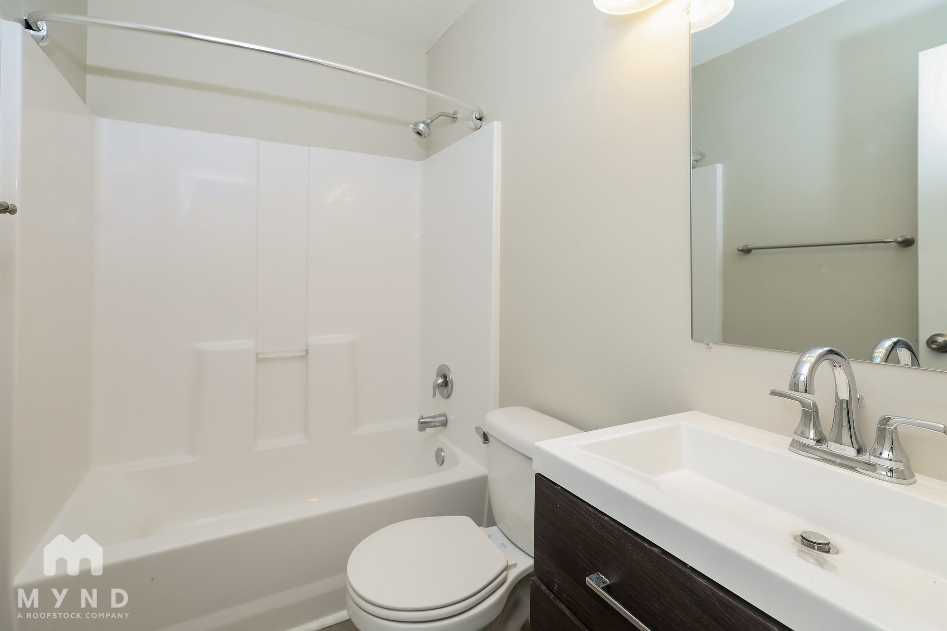 Building Photo - 426 Diamant Ln