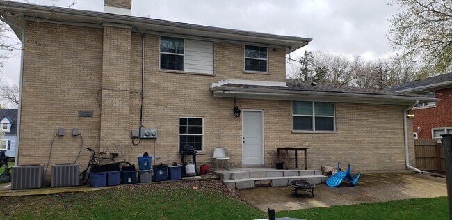 Building Photo - 336 E Russell St