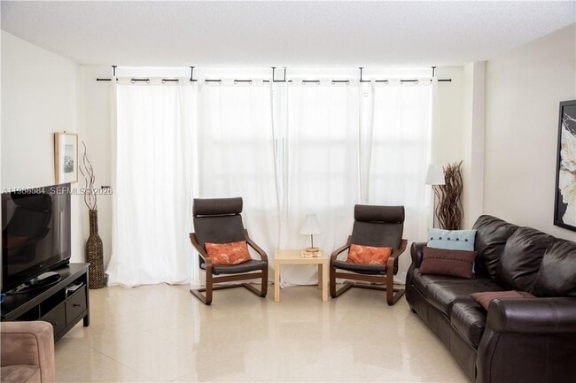 Building Photo - 3725 S Ocean Dr