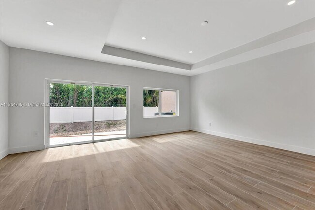 Building Photo - 1563 NW 94th Ave