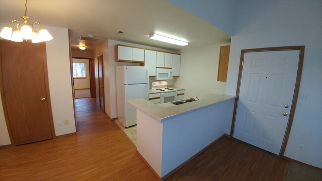 Building Photo - Pierce Park Village