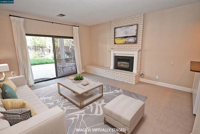 Building Photo - 933 Meadowvale Ct