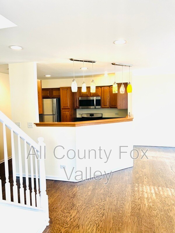 Building Photo - 2340 Stoughton Cir