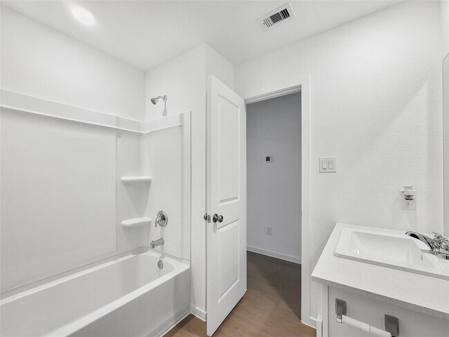 Building Photo - 2611 American Ruby Dr