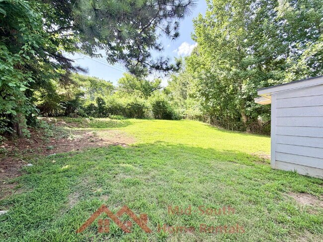 Building Photo - 3243 Boone St