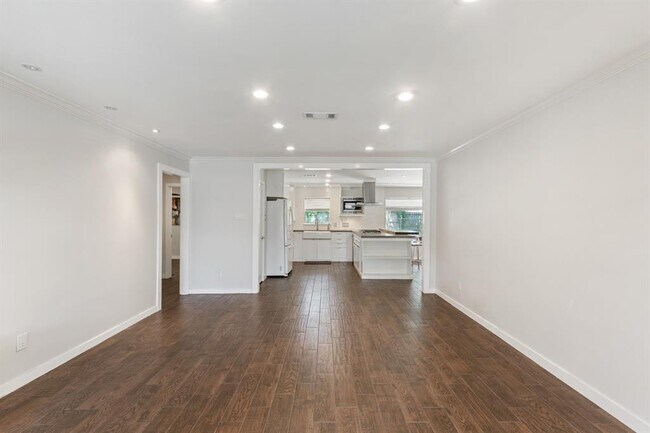 Building Photo - 2015 Ganyard Dr