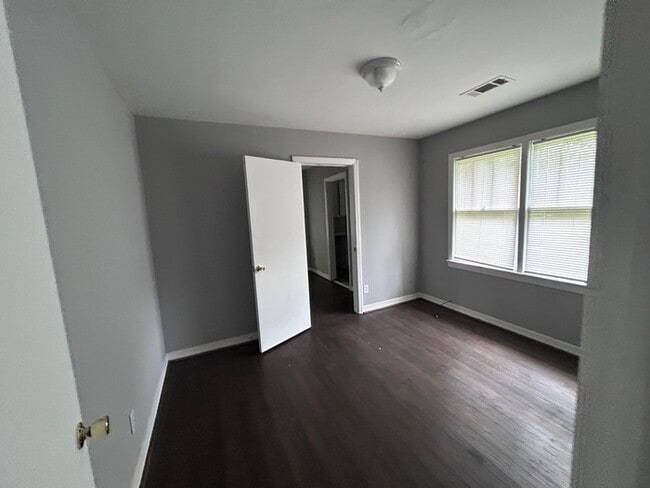 Building Photo - 3402 33rd Ct N
