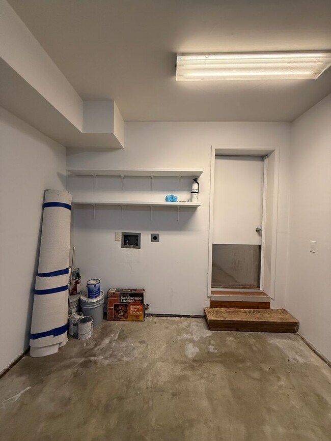 Building Photo - 50% off move in! Light-Filled Modern 3 Bedroom Townhome