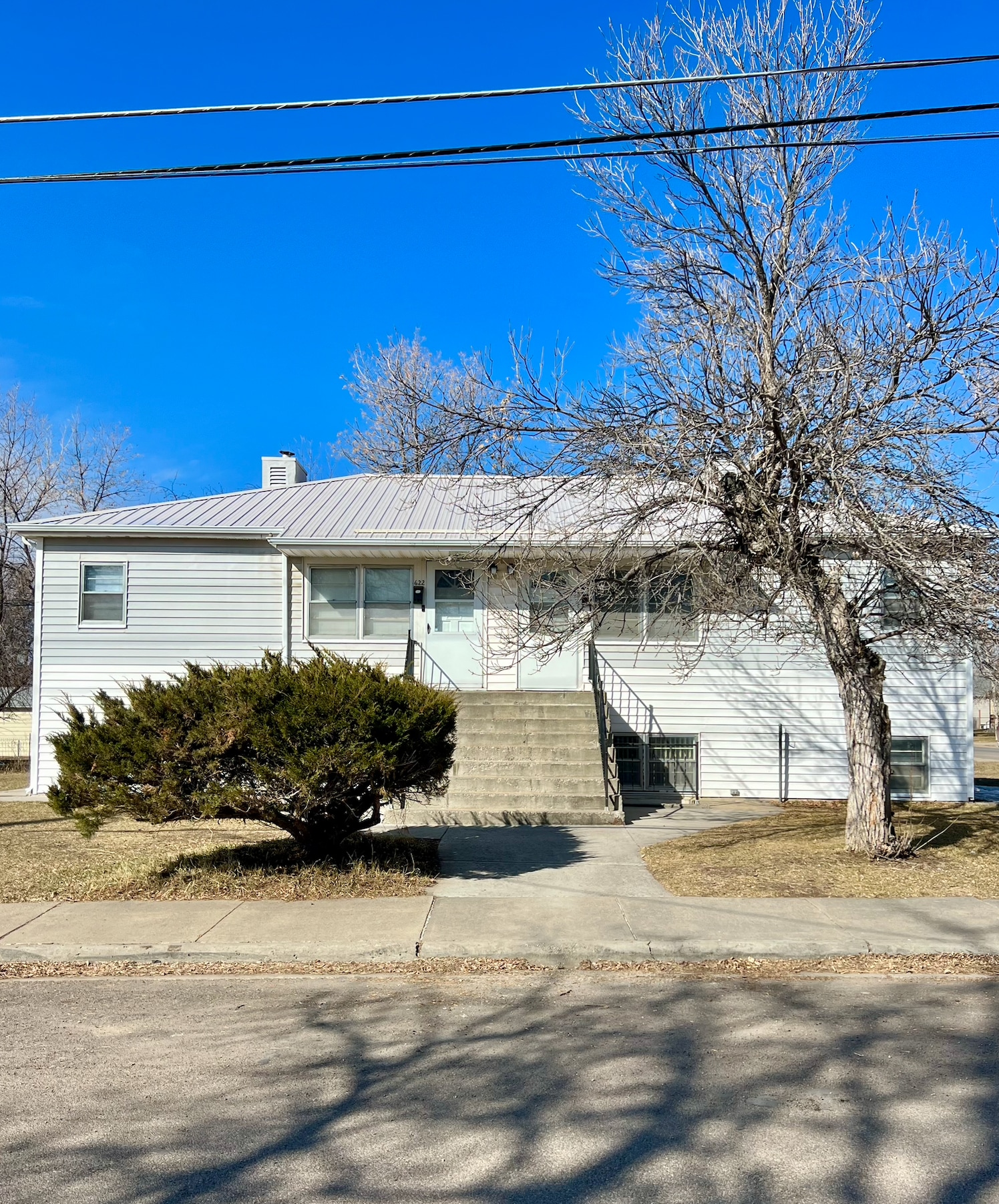 Building Photo - 622 27th St N