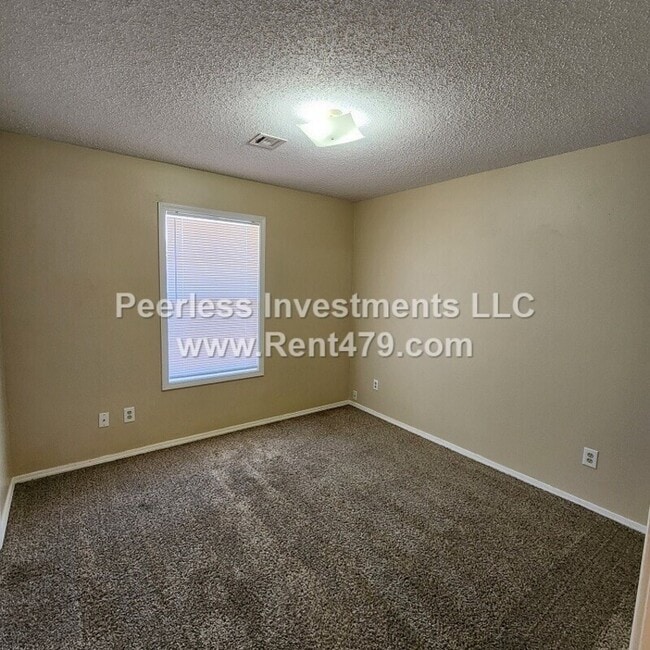 Building Photo - 505 4th Ave SW