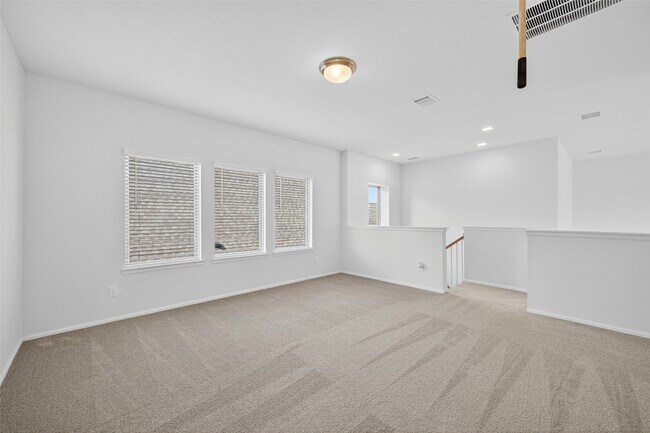 Building Photo - 10730 Aquila Star Dr
