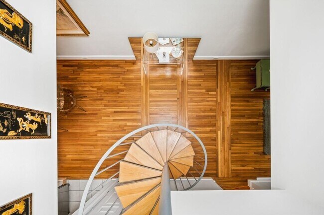 Building Photo - 2840 Peachtree Rd