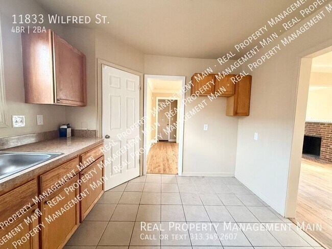 Building Photo - 11833 Wilfred St