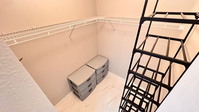 Building Photo - The Heart of Maitland: 3BD/2BA Home That F...