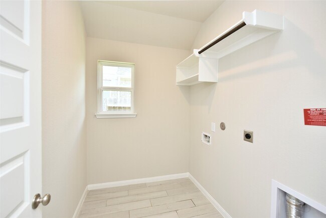 Building Photo - 1214 Oak Barrel Run