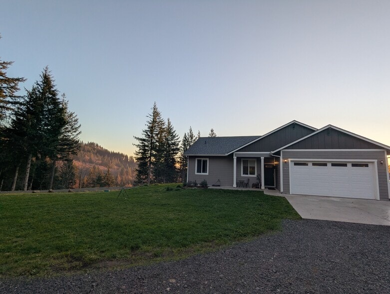 Building Photo - 342 Helens Ln