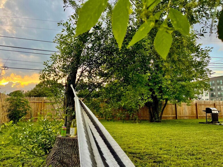 Building Photo - 607 Blueberry Hill