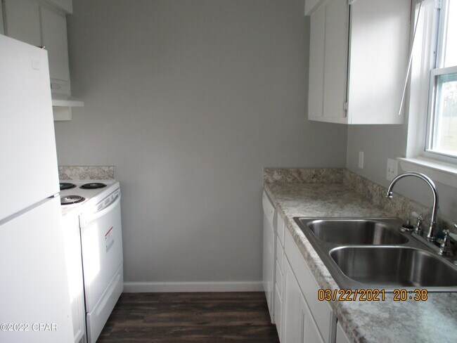 Building Photo - 1218 Stephen Dr