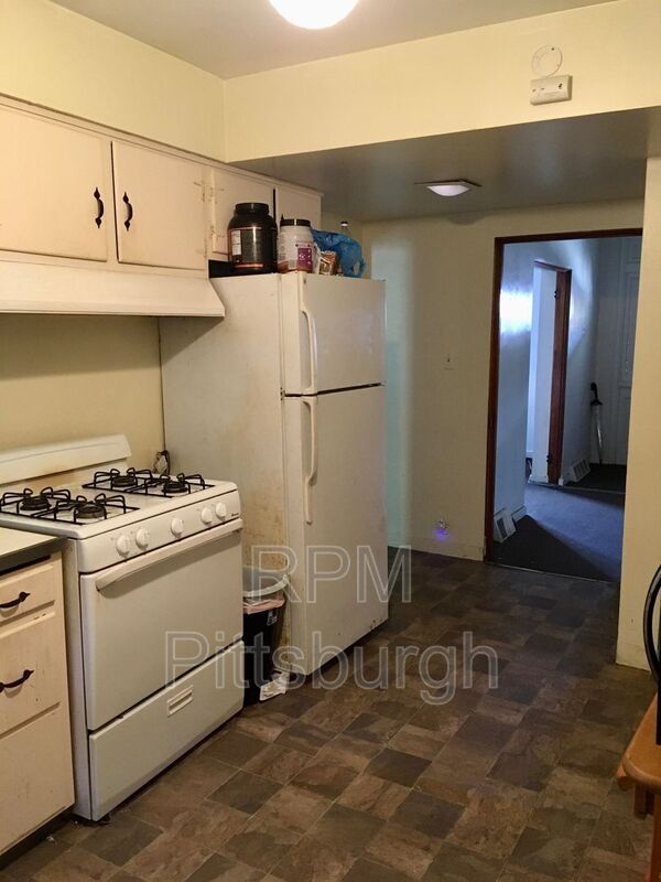 Building Photo - 355 Semple St