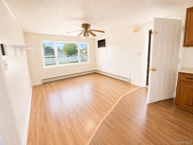 Building Photo - 36 Forest Dr