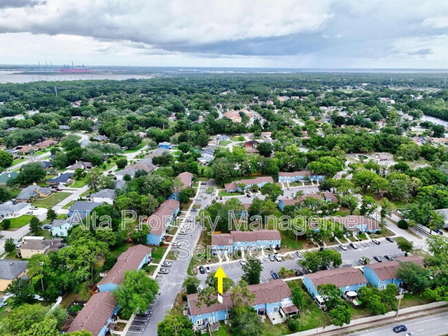 Building Photo - 11357 Bedford Oaks Dr