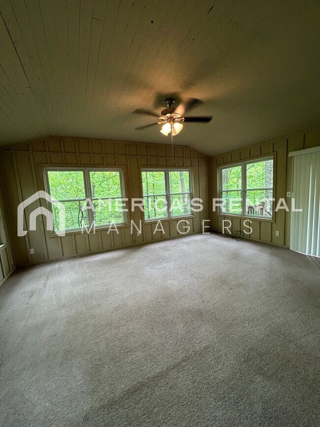 Building Photo - Home in Trussville!!