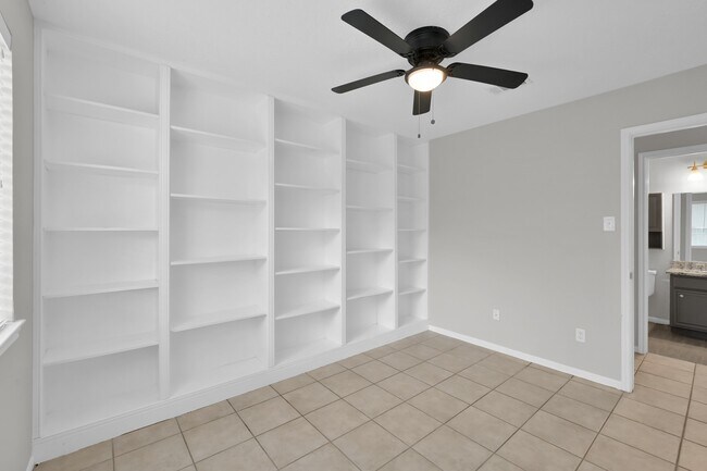 Building Photo - 28903 Atherstone St