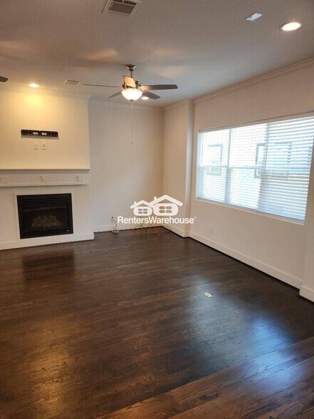 Building Photo - 1333 W 22nd St