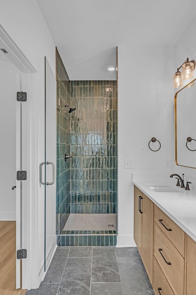 Building Photo - NEW BUILD