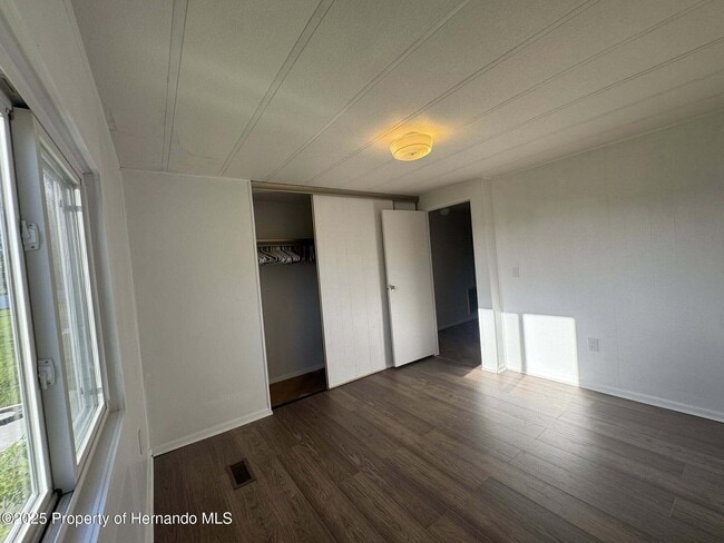 Building Photo - 22 Hamilton Ave