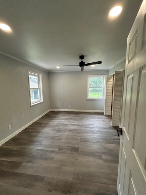 Building Photo - 236 Riggs Ave