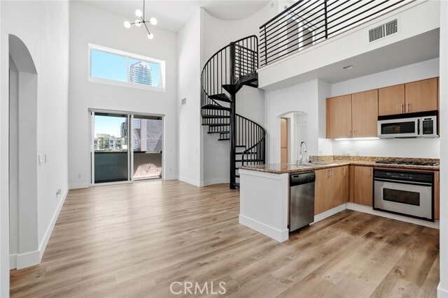 Building Photo - 525 11th Ave