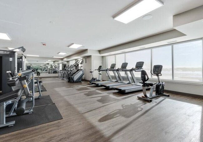 Building Photo - 2 bedroom in OAKBOOK TERRACE IL 60181