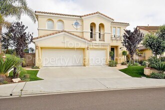 Building Photo - Stunning 5-Bedroom Home with Breathtaking ...